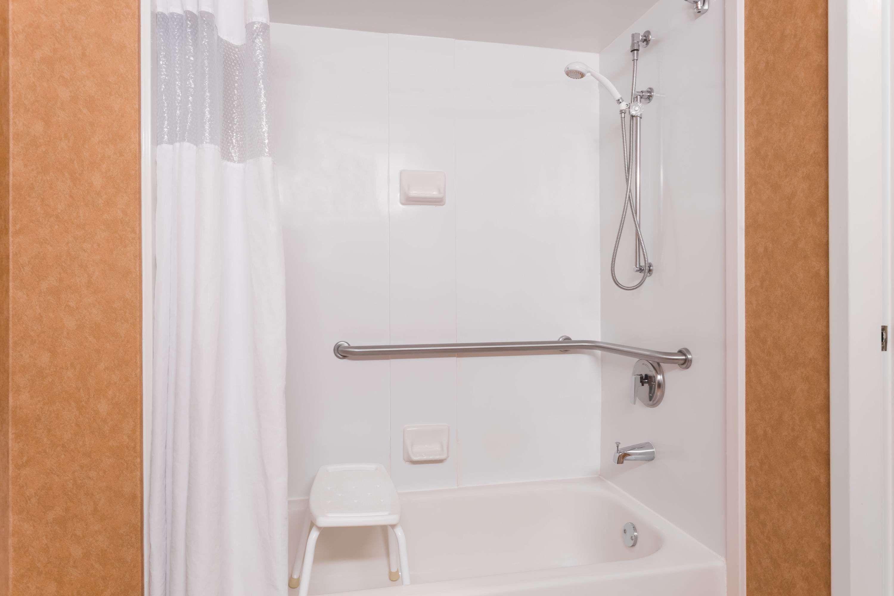 Wingate By Wyndham Greenville Airport מראה חיצוני תמונה